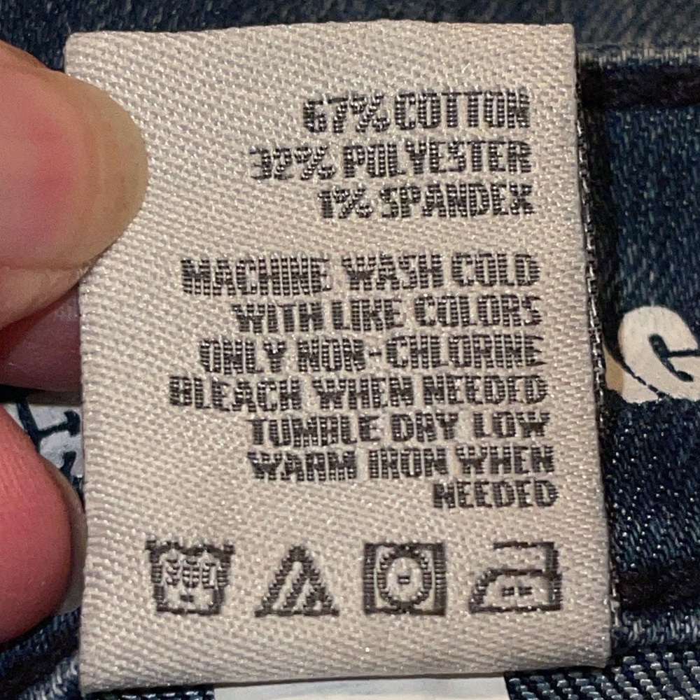 “AMERICAN RAG” LADIES BUTTON & ZIP-UP DENIM BLUE SHORTS WITH POCKETS, SIZE 0 - Picture 8 of 8